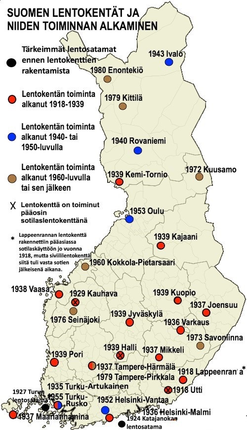 Suomen kartta, johon on merkitty mustalla ympyrällä tärkeimmät lentosatamat, punaisella ympyrällä 1918-1939 toimintansa aloittaneet lentokentät, sinisellä ympyrällä 1940- tai 1950-luvulla toimintansa aloittaneet lentokentät ja ruskealla ympyrällä 1960-luvulla tai sen jälkeen aloittaneet lentokentät. X-merkinnällä merkitty kentät, jotka ovat toimineet pääosin sotilaslentokenttinä.
